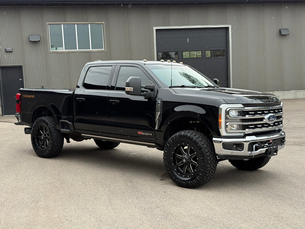 2023 Ford F-350 Super Duty Lariat Ultimate Tremor