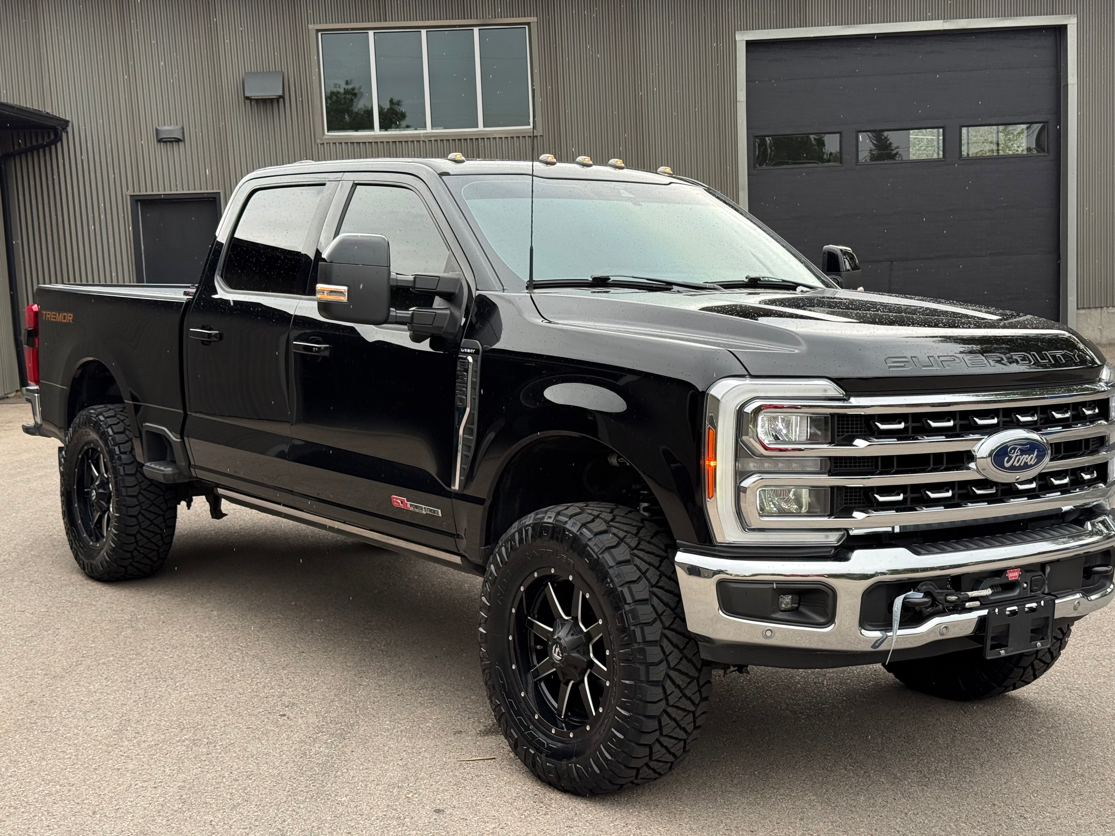 2023 Ford F-350 Super Duty Lariat Ultimate Tremor