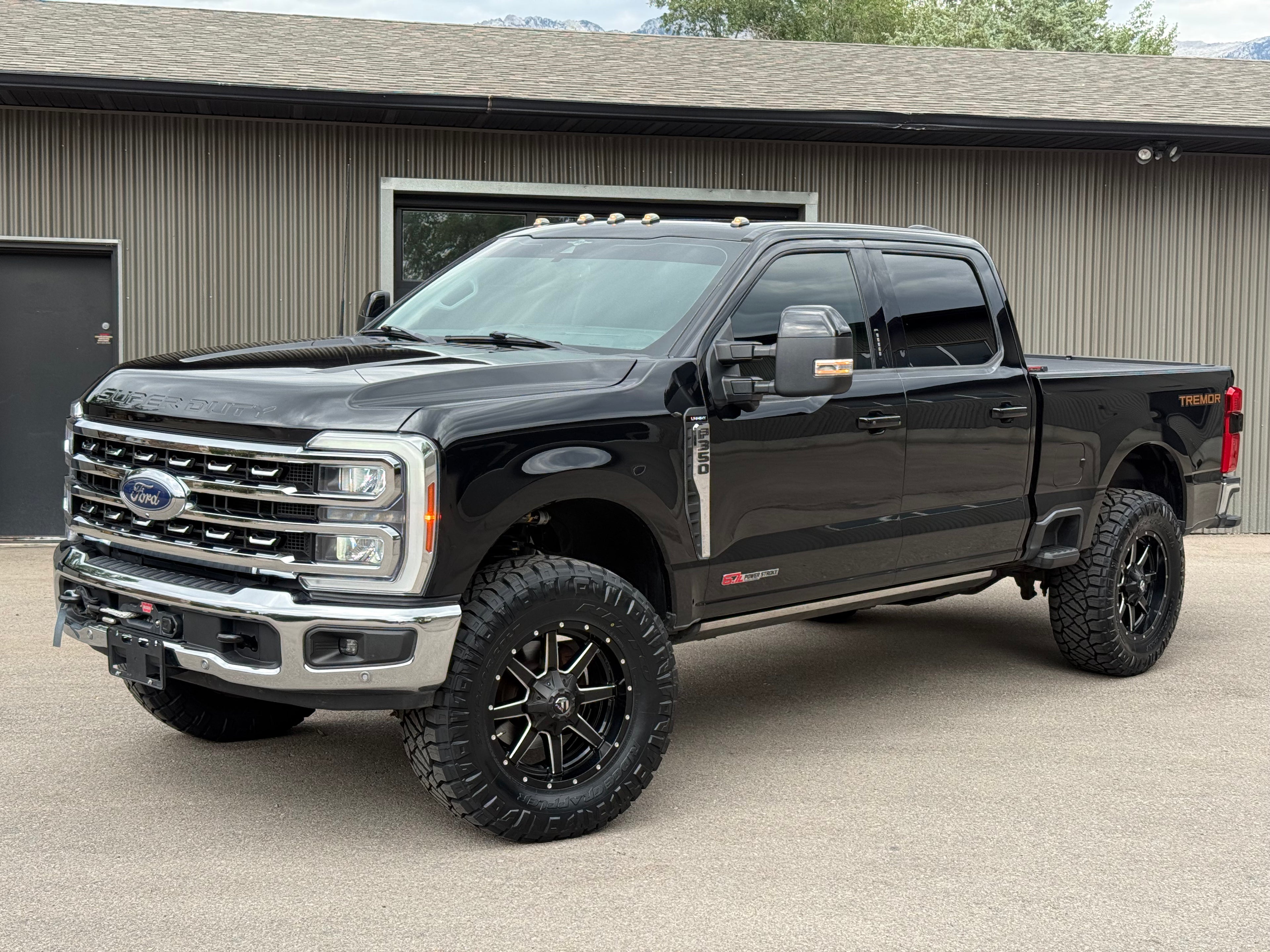 2023 Ford F-350 Super Duty Lariat Ultimate Tremor