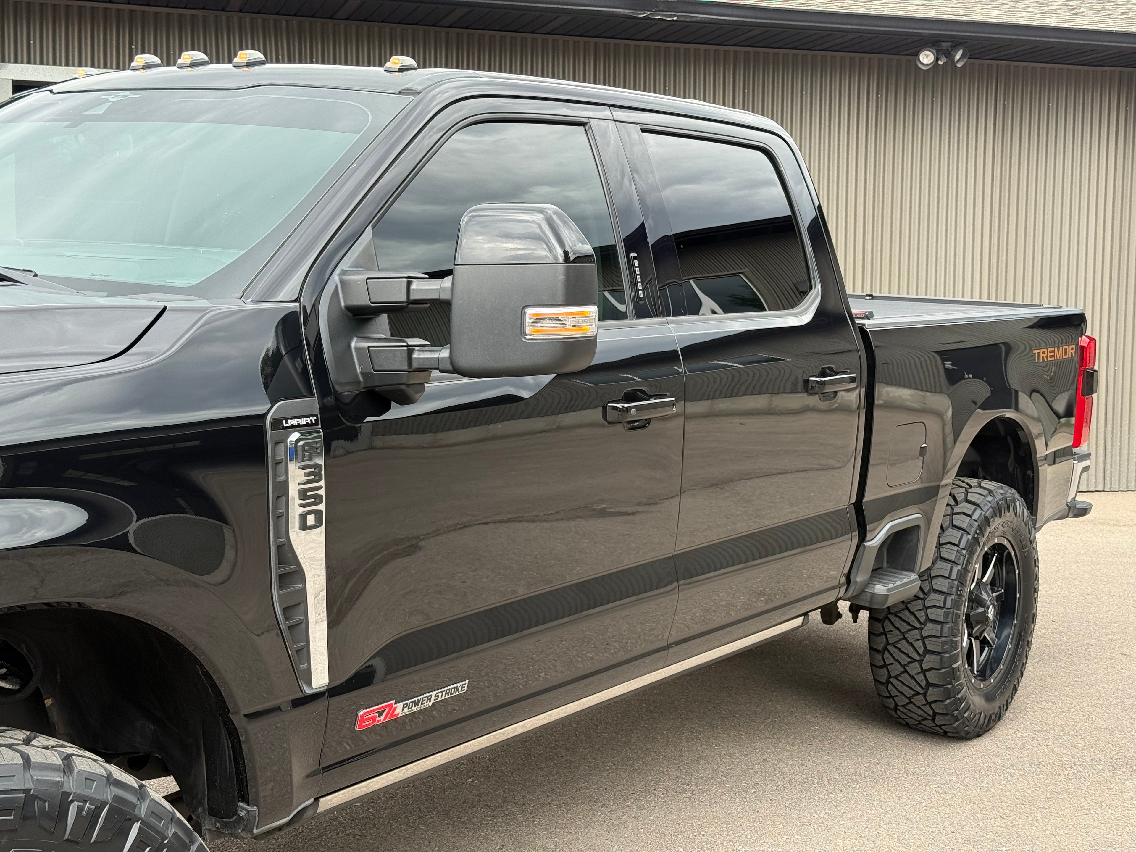 2023 Ford F-350 Super Duty Lariat Ultimate Tremor