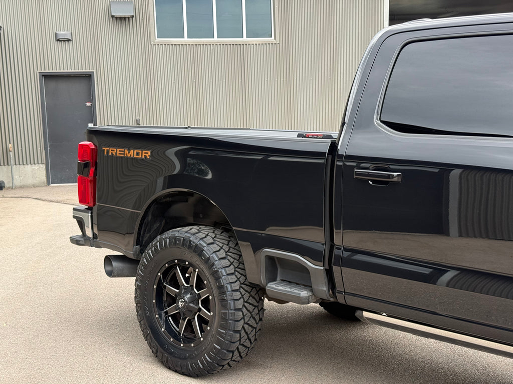 2023 Ford F-350 Super Duty Lariat Ultimate Tremor