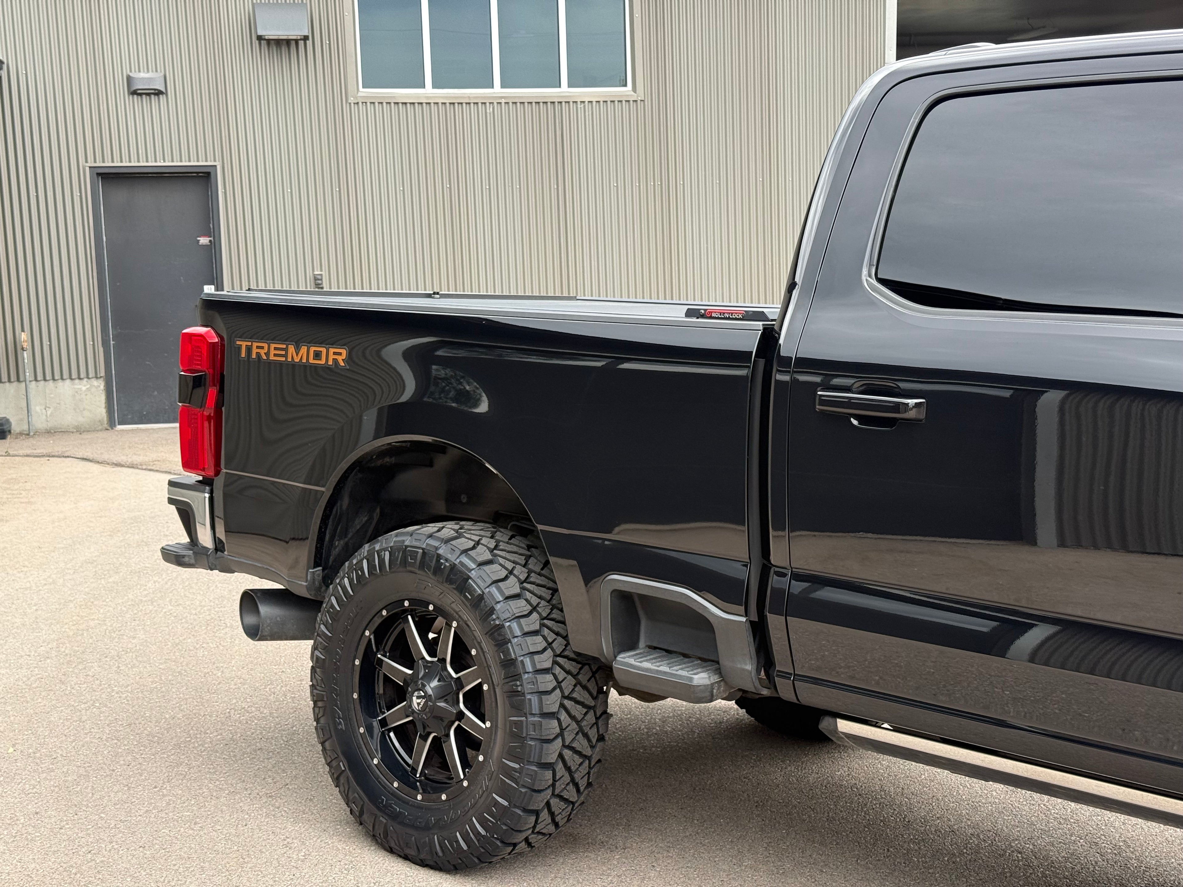 2023 Ford F-350 Super Duty Lariat Ultimate Tremor