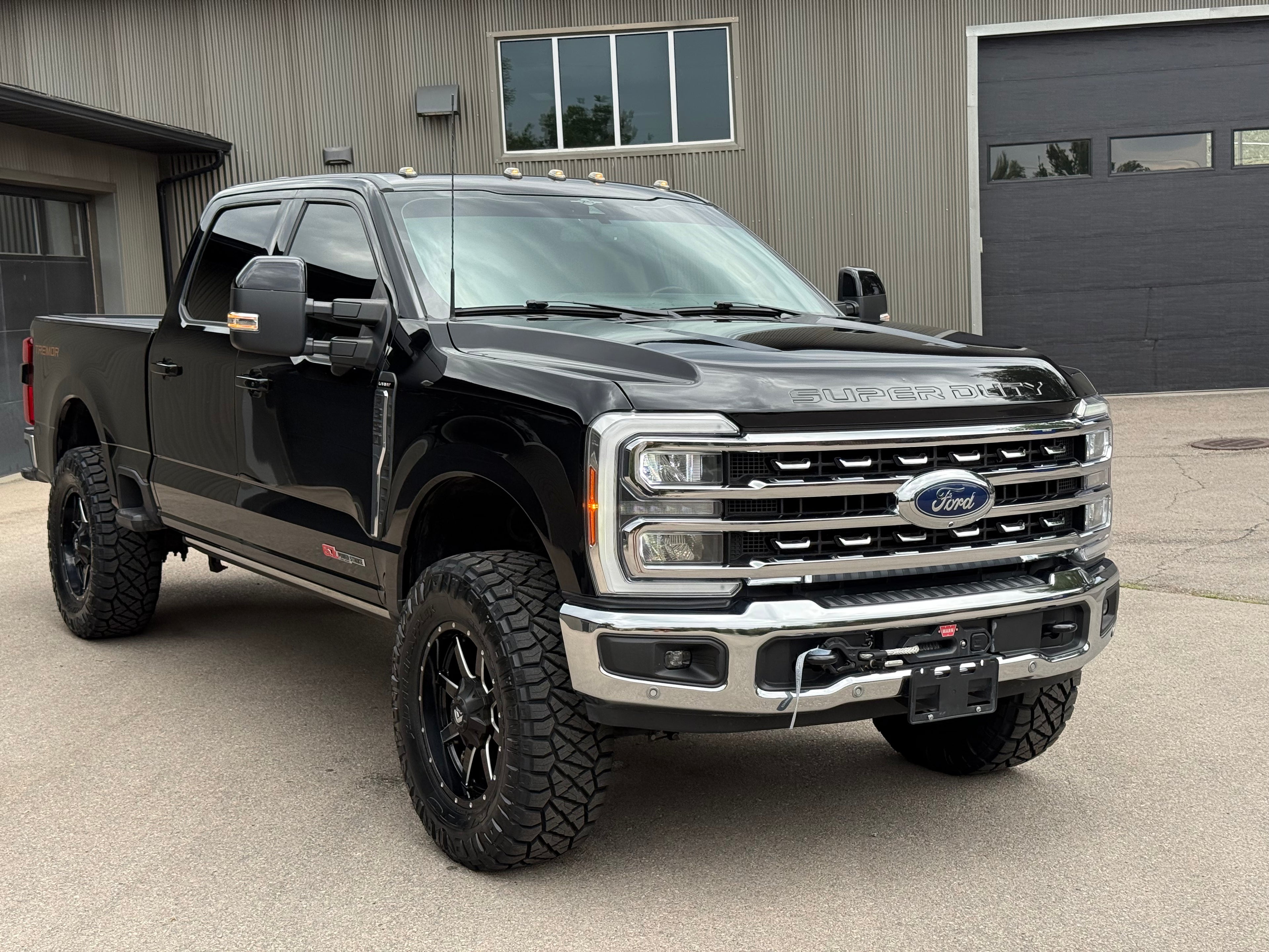 2023 Ford F-350 Super Duty Lariat Ultimate Tremor
