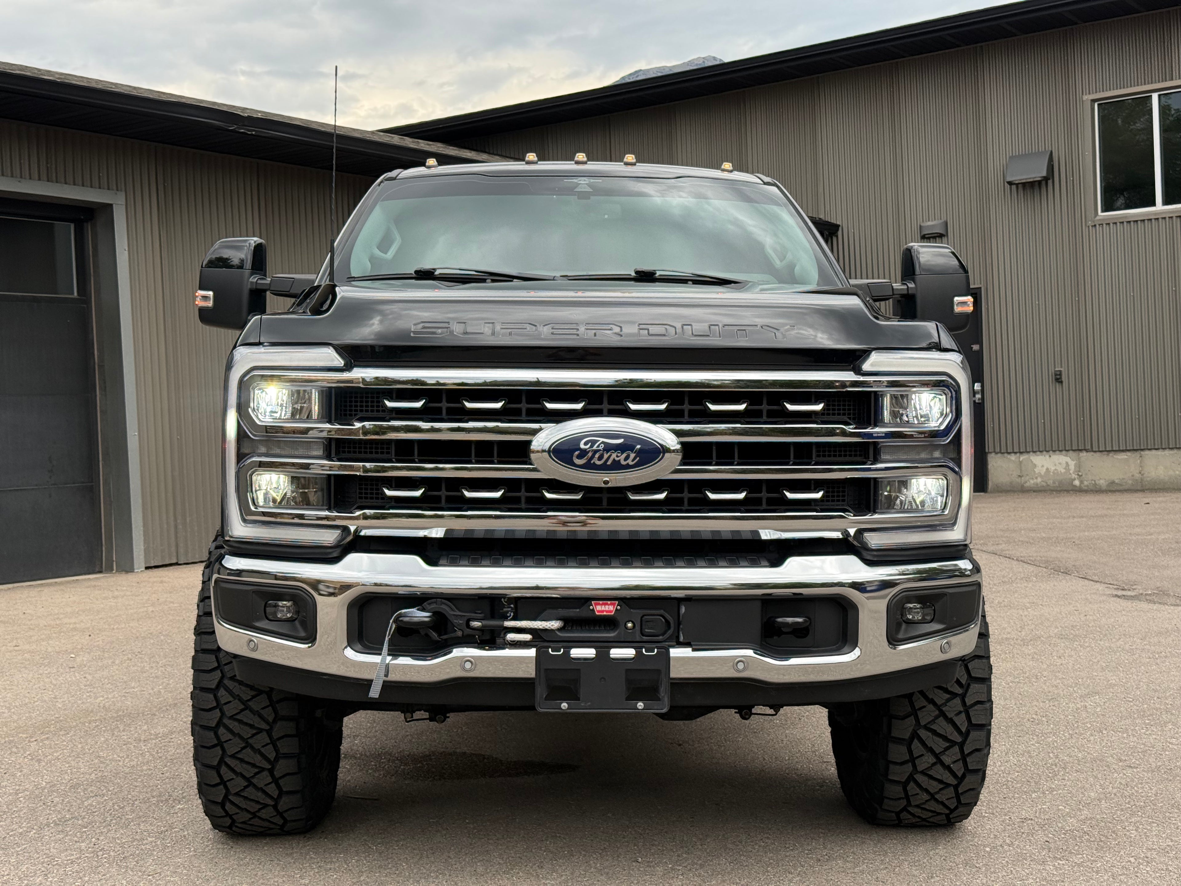 2023 Ford F-350 Super Duty Lariat Ultimate Tremor